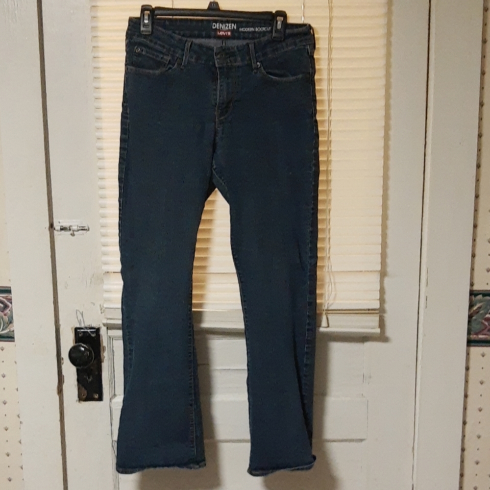 Jeans - Picture 2 of 3